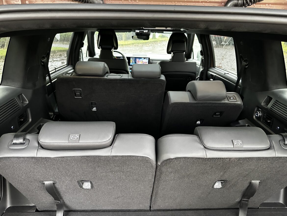 Hyundai Santa Fe () Hyundai Santa Fe ()