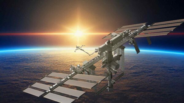 La missione Ax-4 è stata rinviata per un’anomalia nel modulo russo Zvezda della ISS; l’equipaggio è al sicuro, ma resta in attesa.