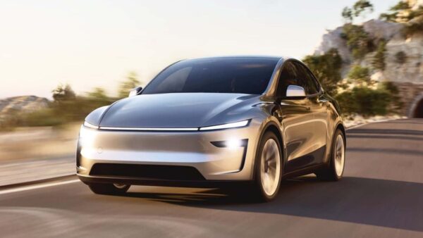 Mercato auto maggio 2025: la Panda è irraggiungibile, l'Avenger sorprende