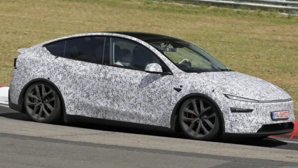 Tesla Model Y Performance: la sua potenza in pista al Nürburgring