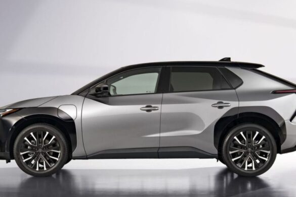 Toyota bZ4X: il nuovo SUV elettrico è più affilato che mai