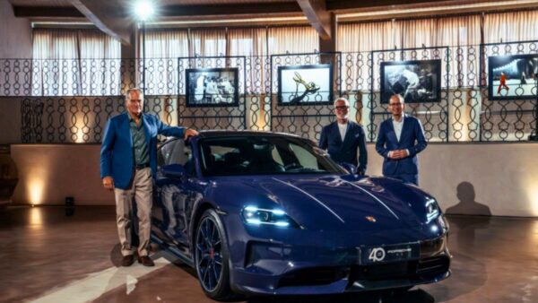 Porsche incanta: una collaborazione speciale con Ferragamo per il 40° anniversario