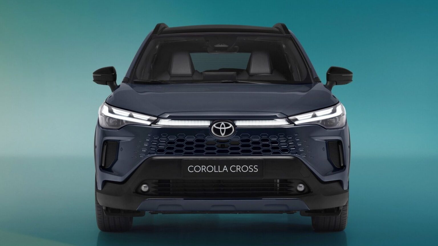 Toyota Corolla Cross cambia design: novità in Europa nel 2025