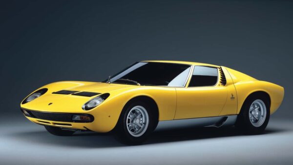 Lamborghini: la nuova hypercar ispirata alla Miura ed alla Countach