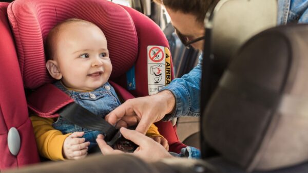 Tesla svolta sicurezza: arriva il radar salva bambini in auto