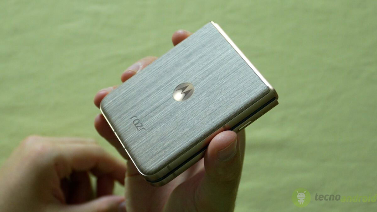 Motorola Razr Ultra () Motorola Razr Ultra ()