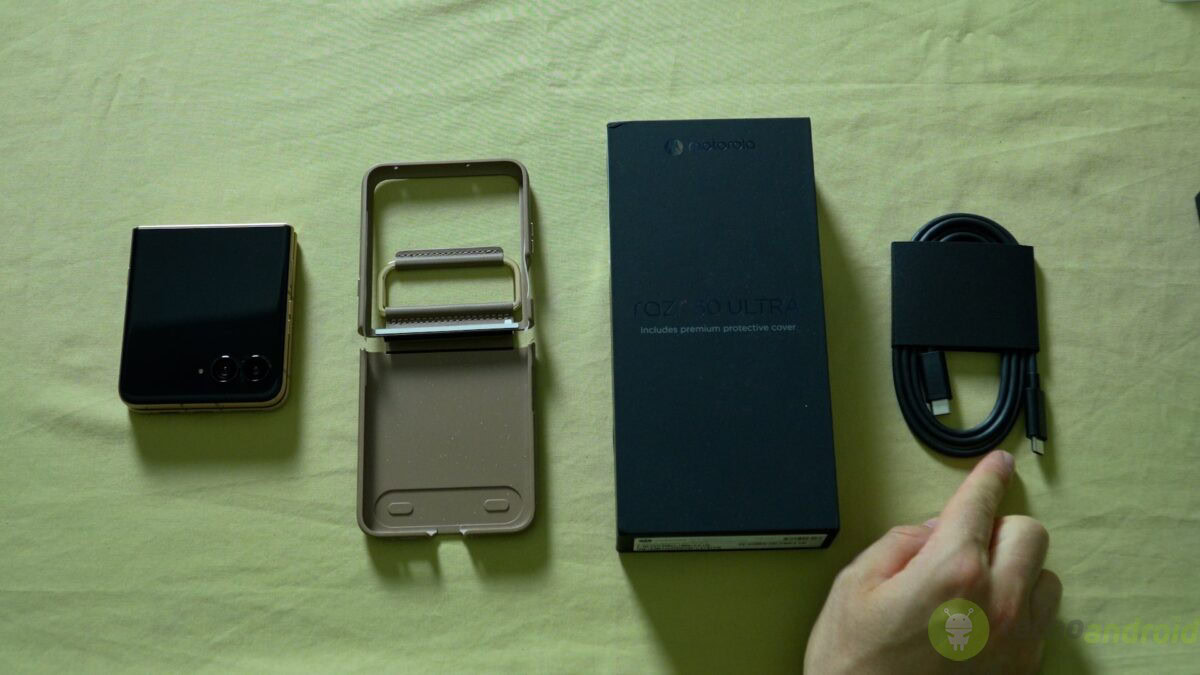 Motorola Razr Ultra () Motorola Razr Ultra ()