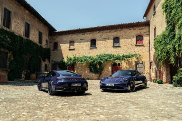 Porsche Italia e Ferragamo firmano due modelli esclusivi per festeggiare il 40° anniversario