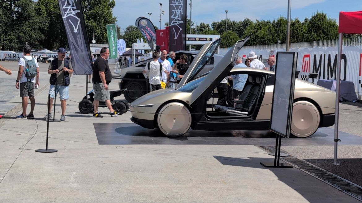 Tesla Model  Performance ()