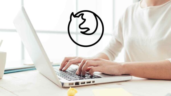 Firefox Nightly introduce il drag & drop per bloccare e sbloccare le schede, rendendo la gestione più semplice e intuitiva.