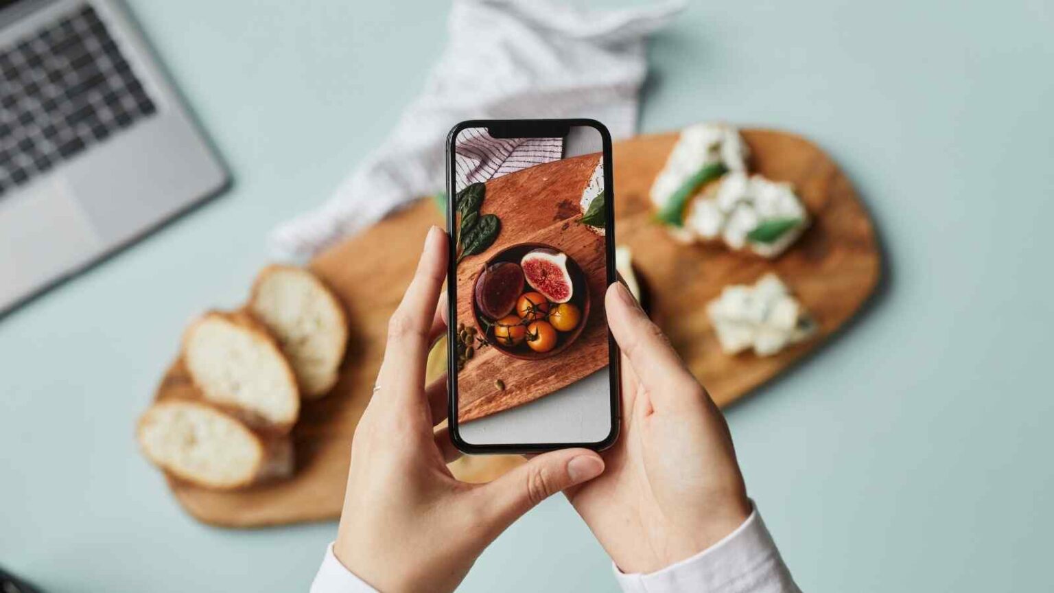 Adobe lancia Indigo, una nuova app fotocamera che punta a portare qualità da reflex sugli smartphone, senza AI generativa.