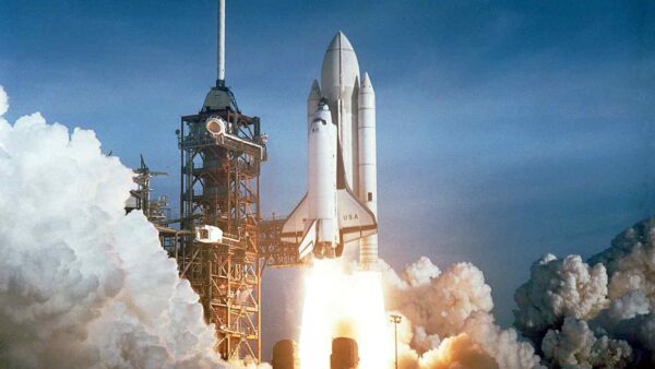 Elon Musk minaccia di ritirare la capsula Dragon e la NASA rischia di restare senza navette per raggiungere la Stazione Spaziale.