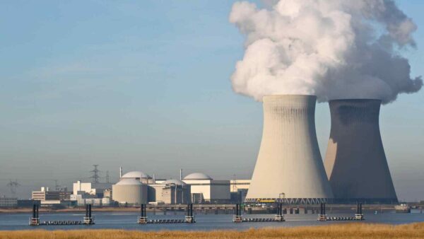 Westinghouse punta su 10 nuovi reattori nucleari da 1.000 MW per alimentare anche data center e infrastrutture AI entro il 2030.