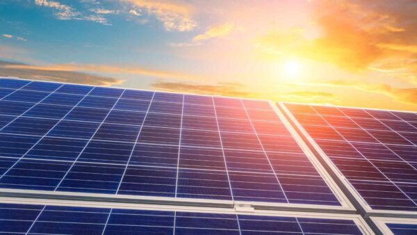 Bellefield, in California, è il più grande impianto solare USA con batterie, unendo tecnologia, energia e lavoro locale.