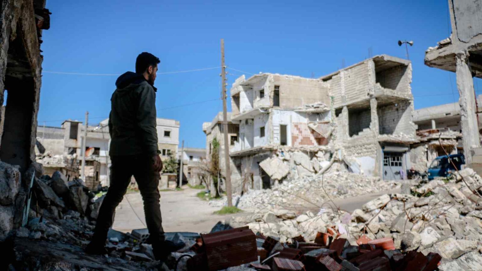 Le guerre inquinano: il conflitto a Gaza ha prodotto più CO₂ di 36 Paesi a basso impatto. Ma nessuno lo traccia ufficialmente.