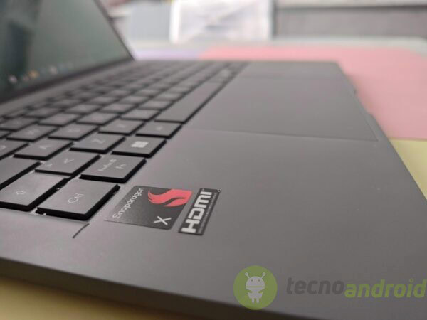 Asus Zenbook A ()