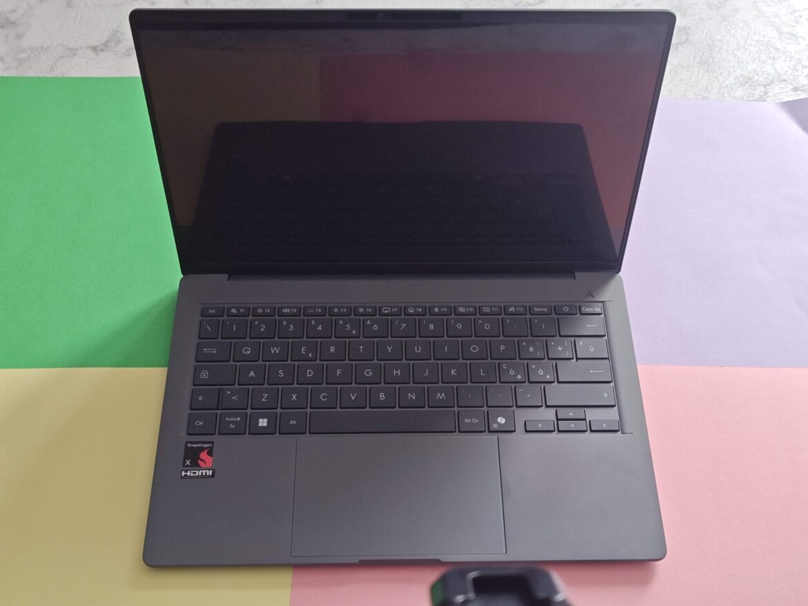 Asus Zenbook A () Asus Zenbook A ()