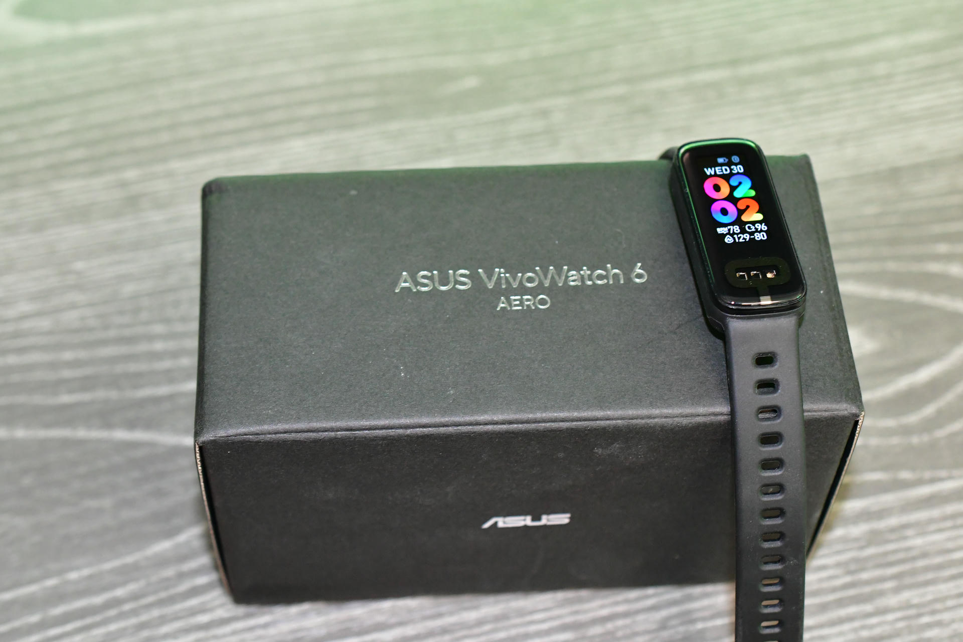 DSC ASUS VivoWatch AERO DSC ASUS VivoWatch AERO