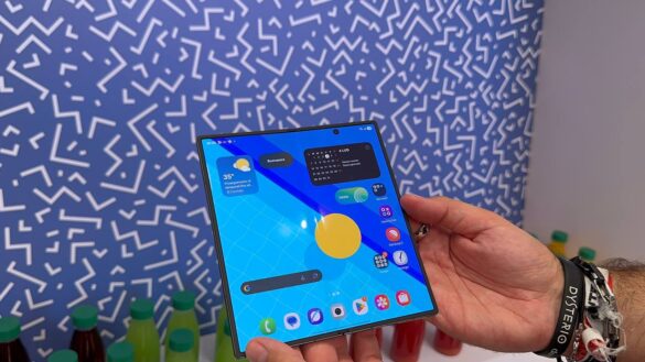 Galaxy Fold () Galaxy Fold ()