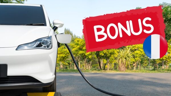 Auto elettriche: bonus aumentati in Francia, gli incentivi cambiano