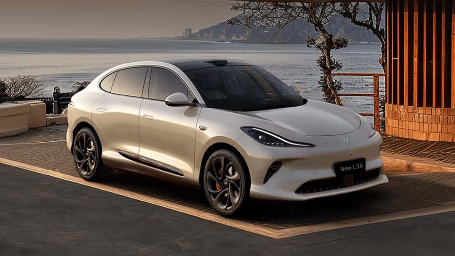 MG IM6: il nuovo SUV elettrico scuote Goodwood 2025