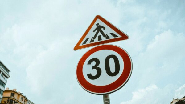 Incidenti e vittime in calo a Bologna: Città 30 funziona davvero?
