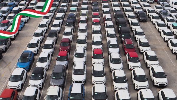 Auto in Italia: troppe vetture, zero parcheggi, traffico esagerato