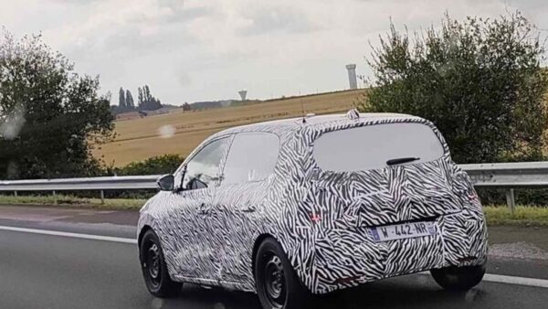 Renault Twingo elettrica per la città: prezzo shock e design retrò