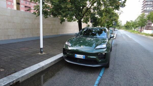 porsche macan 4s - immagine 13 DCIMMEDIADJI JPG