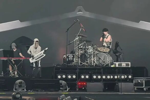 Adam, il robot che diventa star del palco