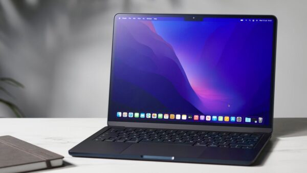 MacBook chip A18 Pro