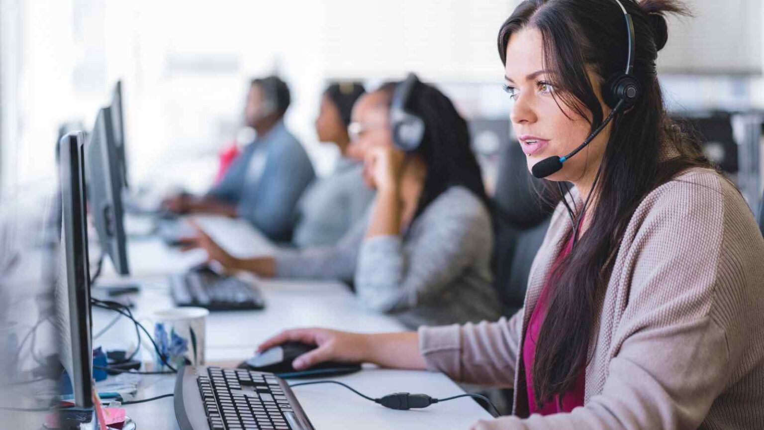 Entro fine anno, AGCOM introdurrà filtri per bloccare le chiamate truffa dall’estero mascherate da numeri italiani.