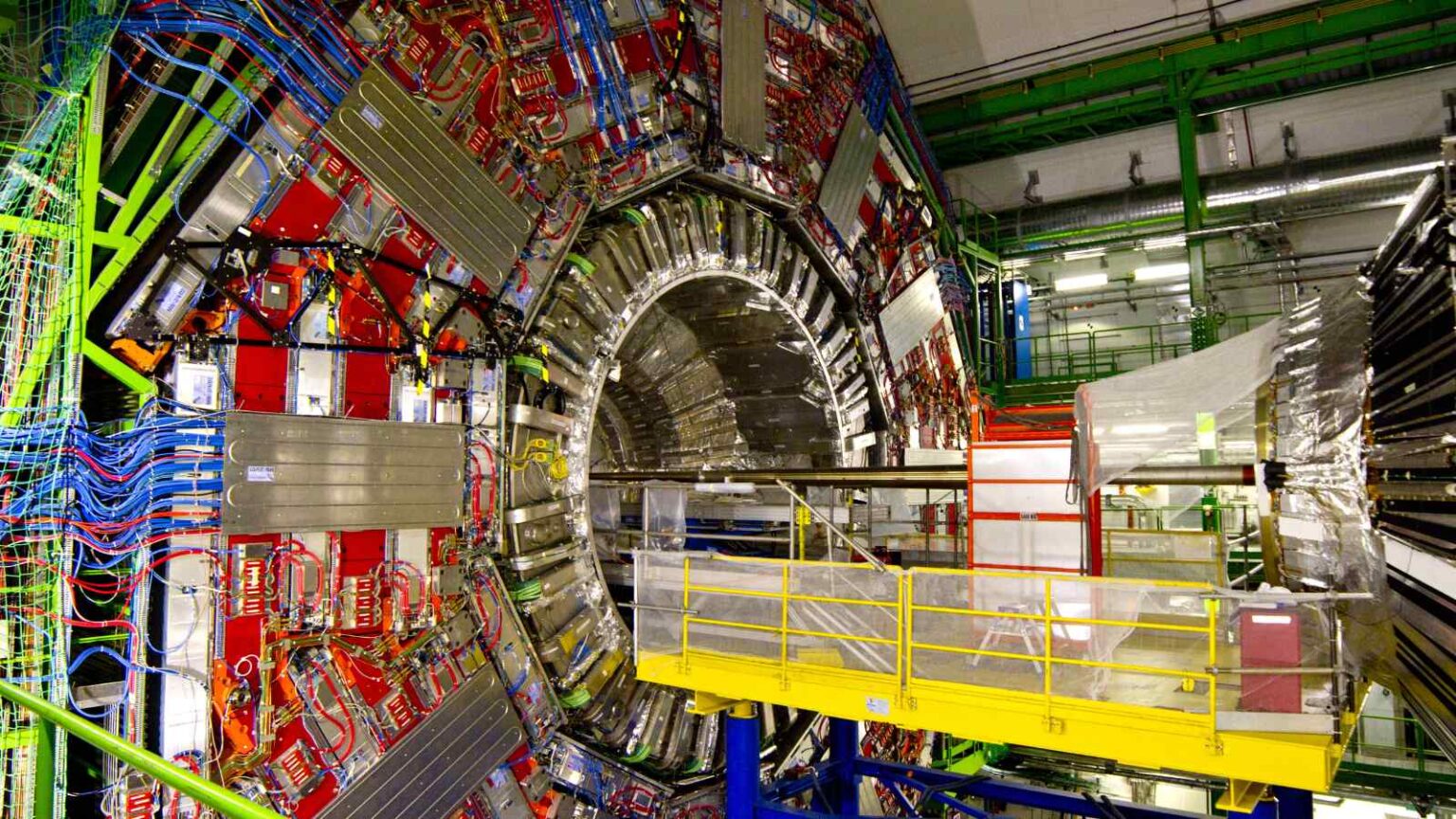 Il CERN ha creato un qubit stabile di antimateria per studiare le sue proprietà e indagare il mistero dell’esistenza della materia.