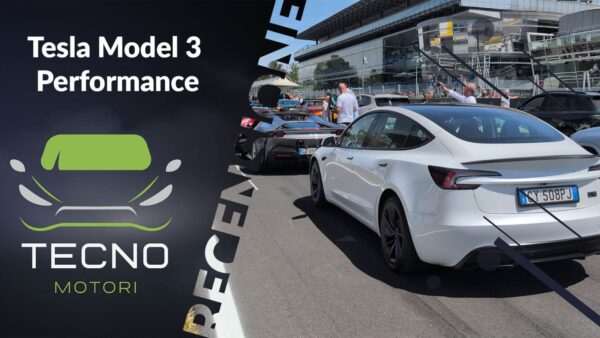 Tesla Model 3 Performance, un vero e proprio bolide elettrico - Recensione