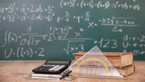 Stimolare il cervello con corrente elettrica non invasiva può migliorare l’apprendimento matematico in chi ha difficoltà innate.