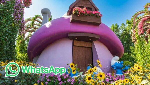 La “modalità Puffo” di WhatsApp non esiste: è solo un trend virale fatto di sfondi, sticker e tanta fantasia.