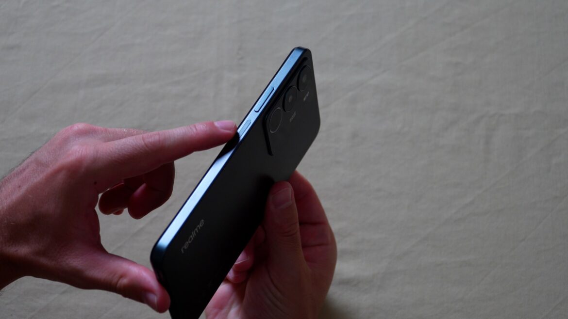realme C () realme C ()