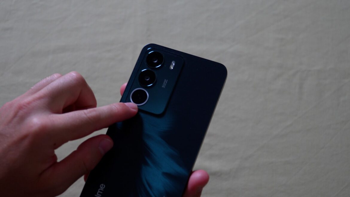 realme C () realme C ()