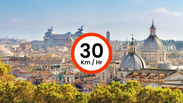 Roma introduce le Zone 30 per ridurre gli incidenti: limiti di velocità, più controlli e nuove tecnologie per la sicurezza stradale.
