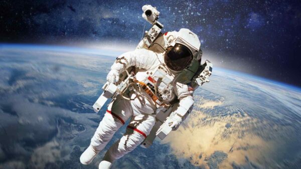 Ax-4 ha portato in orbita 4 astronauti e 60 esperimenti, rafforzando la collaborazione tra 31 Paesi e segnando nuovi primati spaziali.