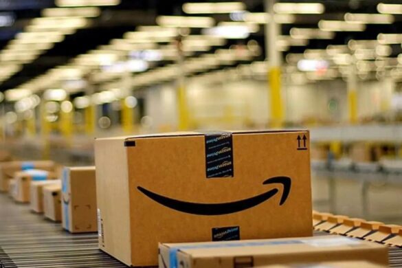 Amazon supera le aspettative: boom di pubblicità e abbonamenti oltre AWS