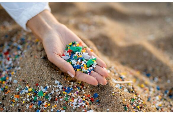 Microplastiche: il pericolo che respiriamo in casa