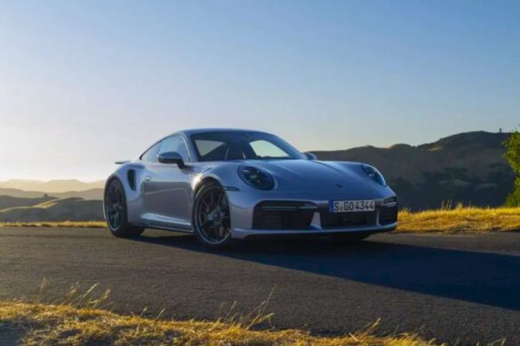Porsche 911 Turbo S: arriva la prima super fast tutta ibrida