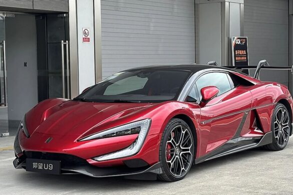 BYD Yangwang U9 Track Edition: la supercar elettrica da 3018 CV