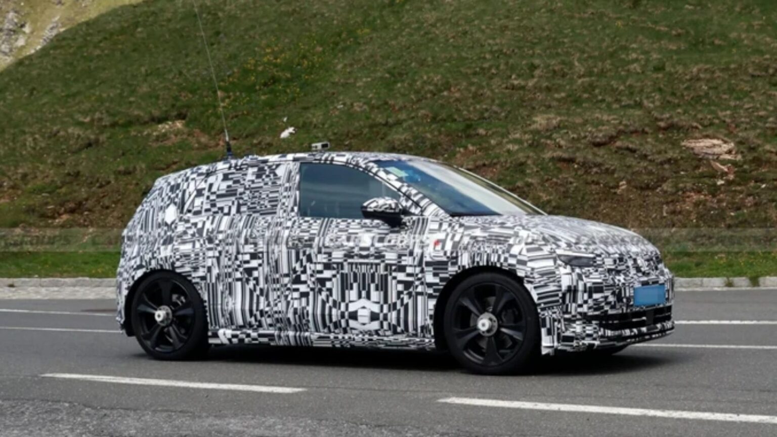 Volkswagen ID.2 2026, la piccola elettrica: prezzo e novità incredibili