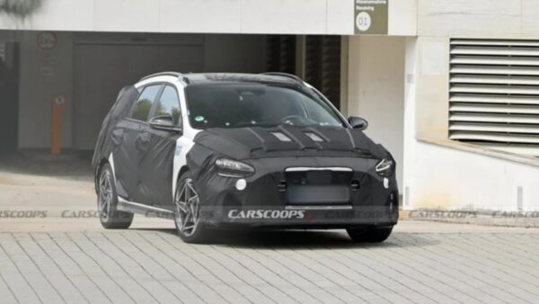 Hyundai i30 restyling 2026: foto spia svelano grandi sorprese