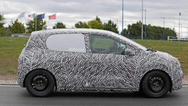 Renault Twingo elettrica 2026: ritorno sorprendente della city car