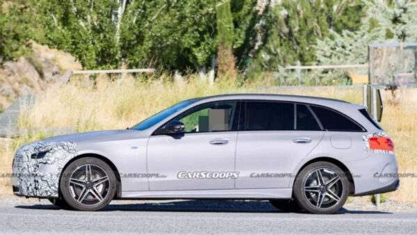 Nuova Nuova Mercedes Classe C: elettrica e restyling ultra sorprendente