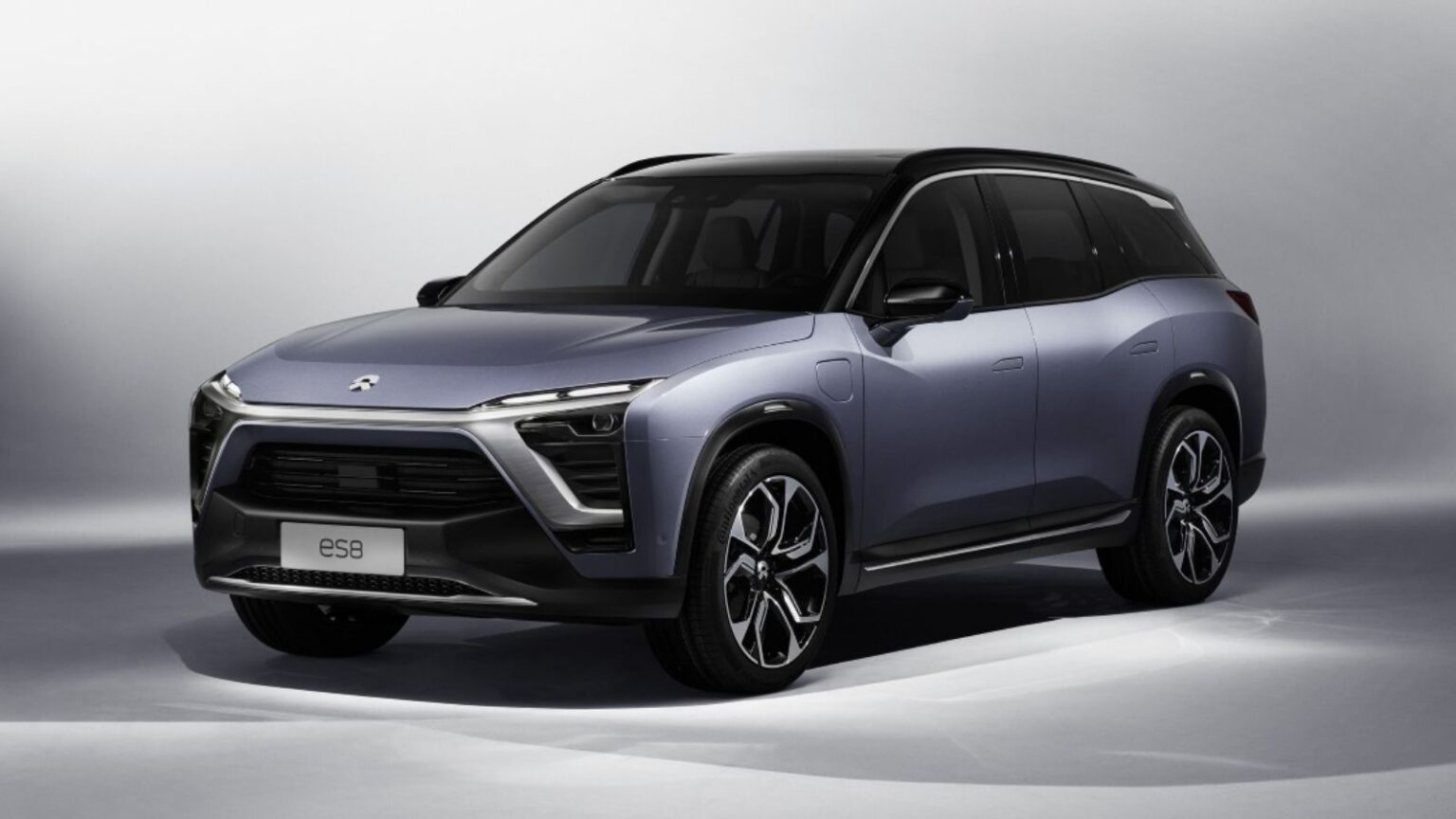 Nio ES8 porta novità nel lusso elettrico: prezzo shock in Cina