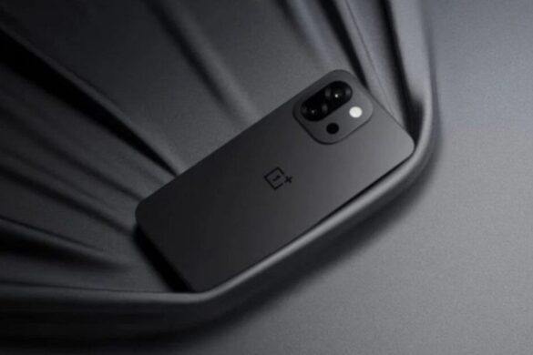 OnePlus 15 potrebbe avere un display con refresh rate da 165Hz